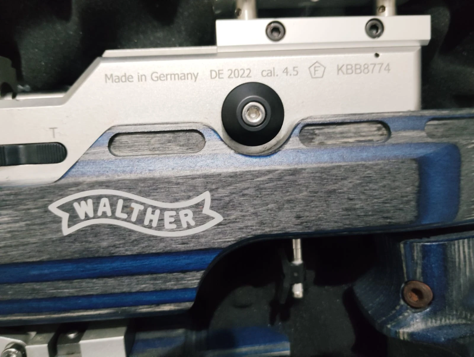 2022 Walther LG400 Anatomic Match Air Rifle (Mechanical Trigger) - view angle 3